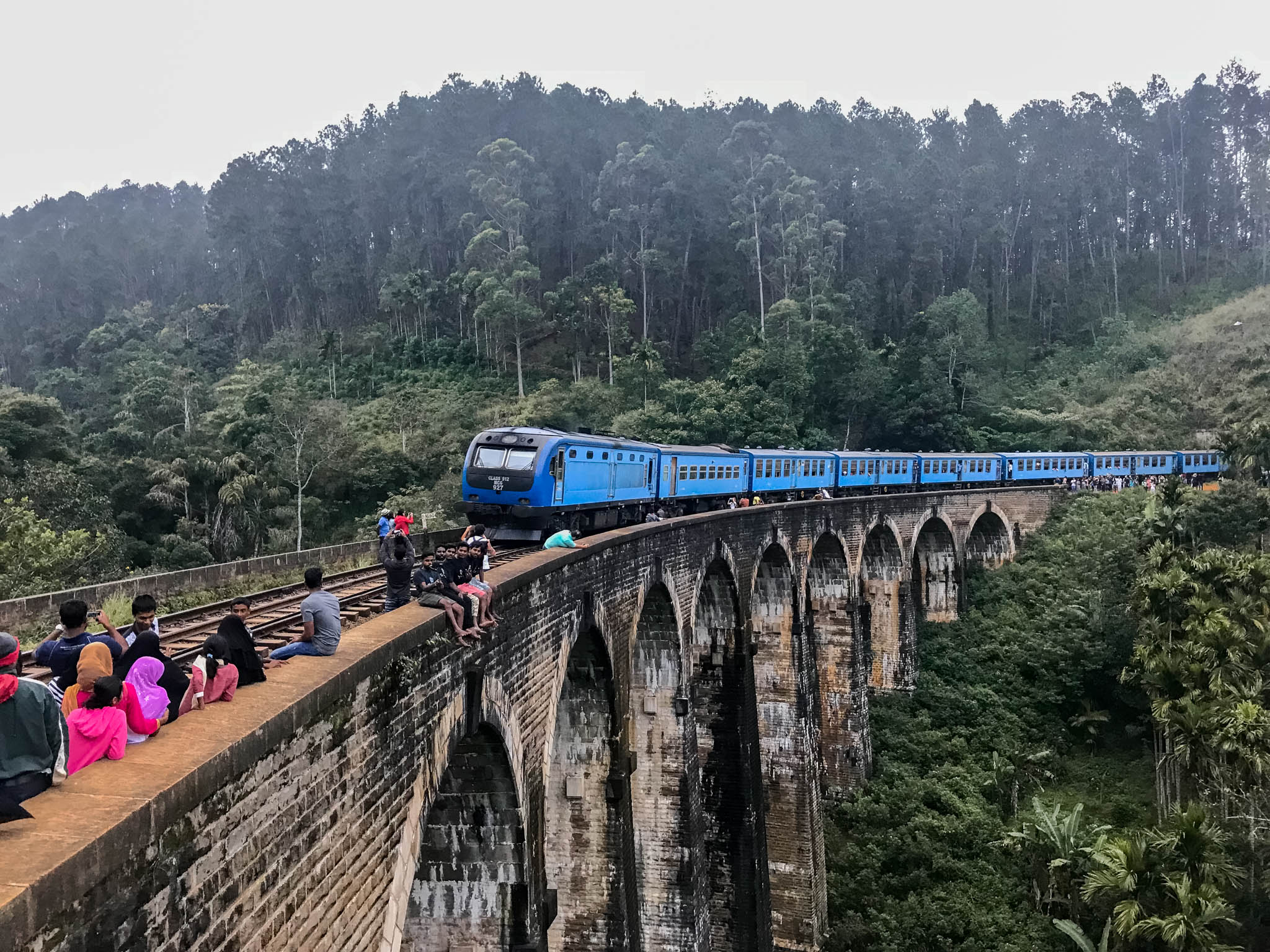 9 ARCH BRIDGE IN ELLA